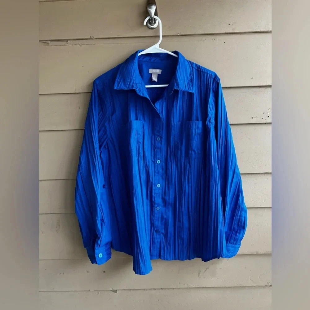 Chico's Crinkle Button Down Shirt - Size 3 (XL)